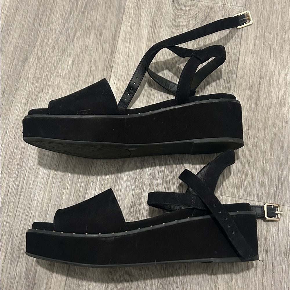 Gianni Bini Black platform sandals - Picture 2 of 6